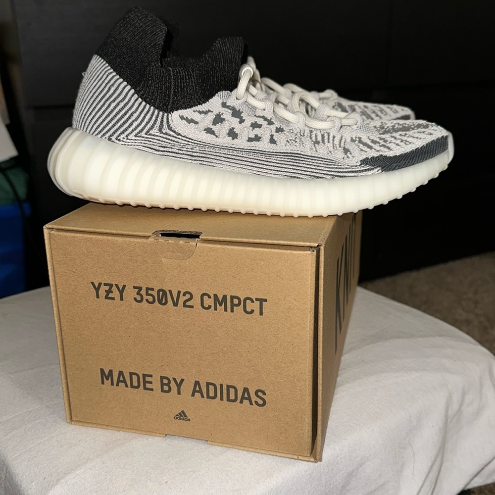 Brand new never worn YZY 350 V2 CMPCT.